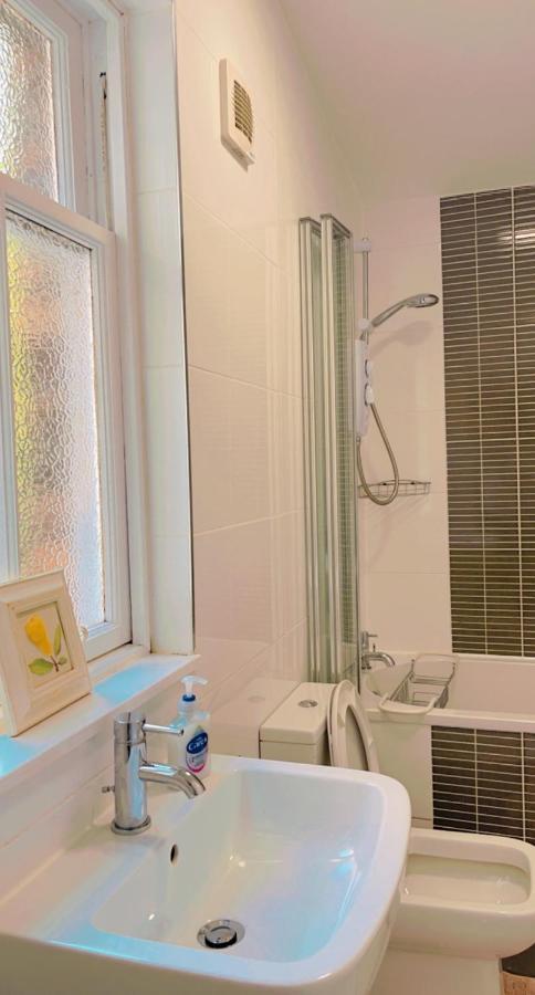Edinburgh Leven Apartments Bagian luar foto